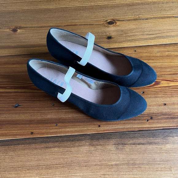 Bloch Karacta 1 1/4" R.A.D. Canvas Character Shoes - S0314L Size 8L - Picture 6 of 7